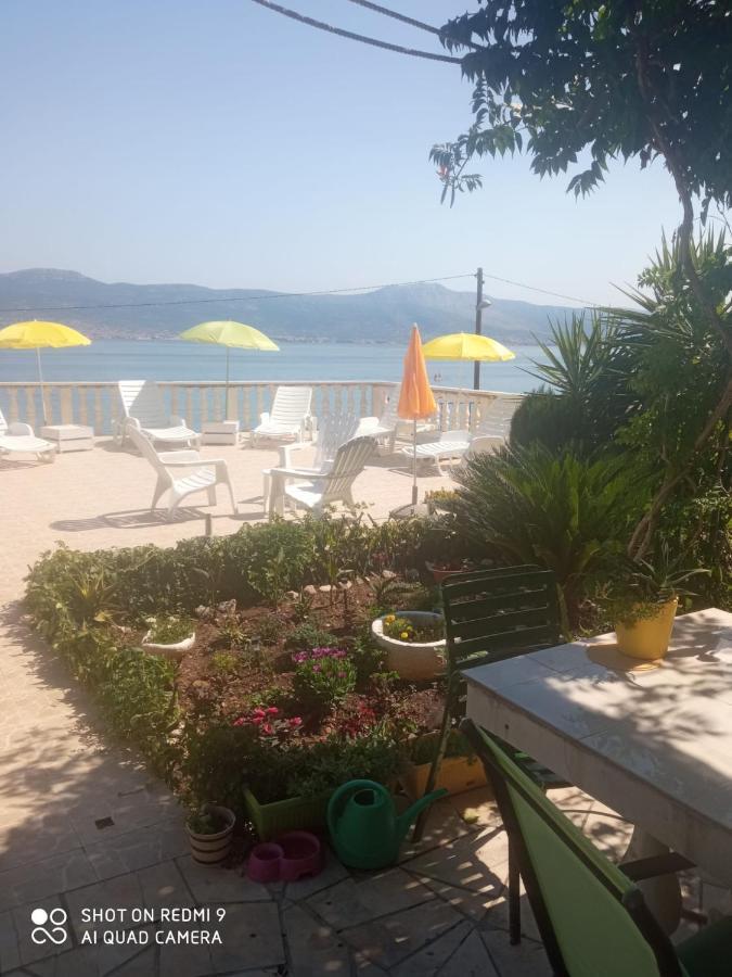 Villa Fjaba - By The Sea - With The Big Terraces & Great Sea View Трогир Экстерьер фото