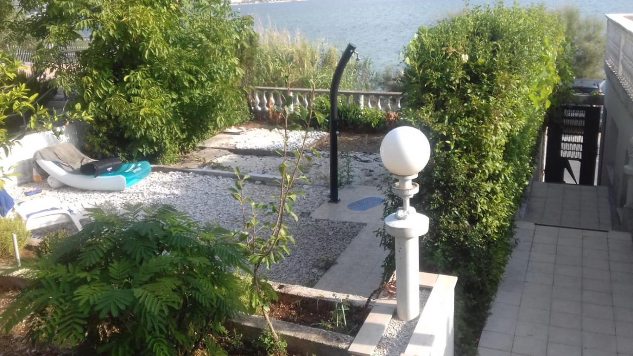 Villa Fjaba - By The Sea - With The Big Terraces & Great Sea View Трогир Экстерьер фото