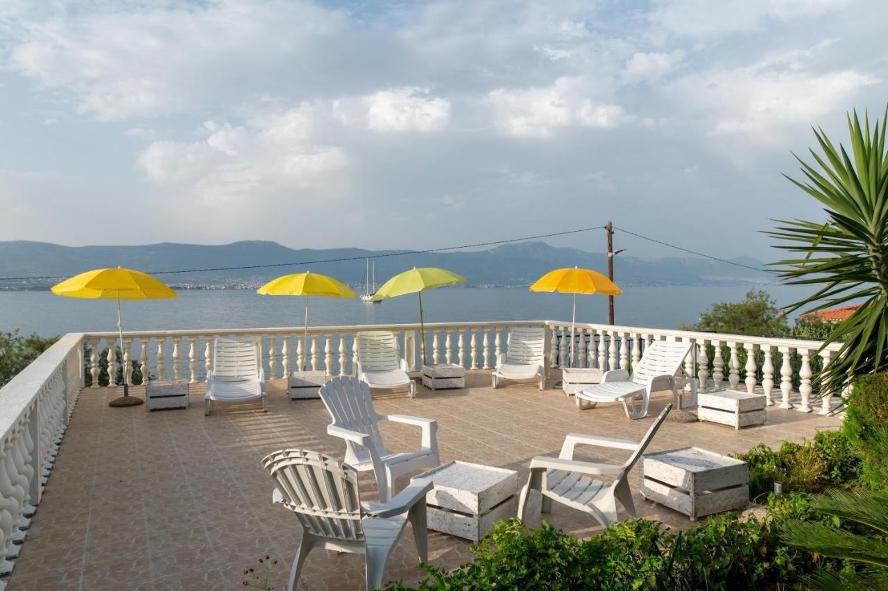 Villa Fjaba - By The Sea - With The Big Terraces & Great Sea View Трогир Экстерьер фото