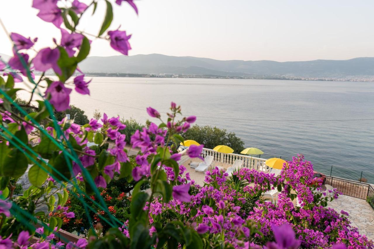 Villa Fjaba - By The Sea - With The Big Terraces & Great Sea View Трогир Экстерьер фото