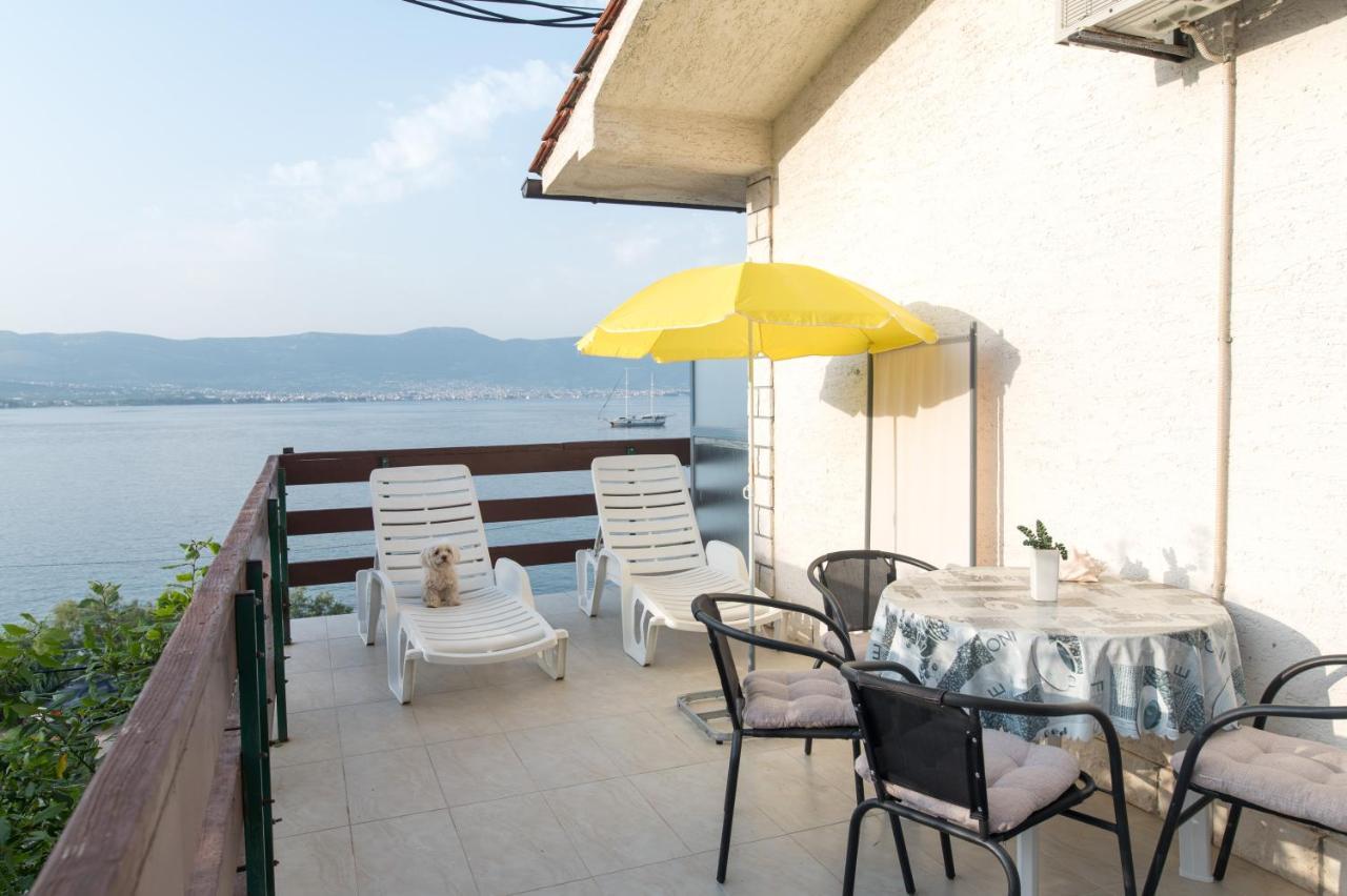 Villa Fjaba - By The Sea - With The Big Terraces & Great Sea View Трогир Экстерьер фото