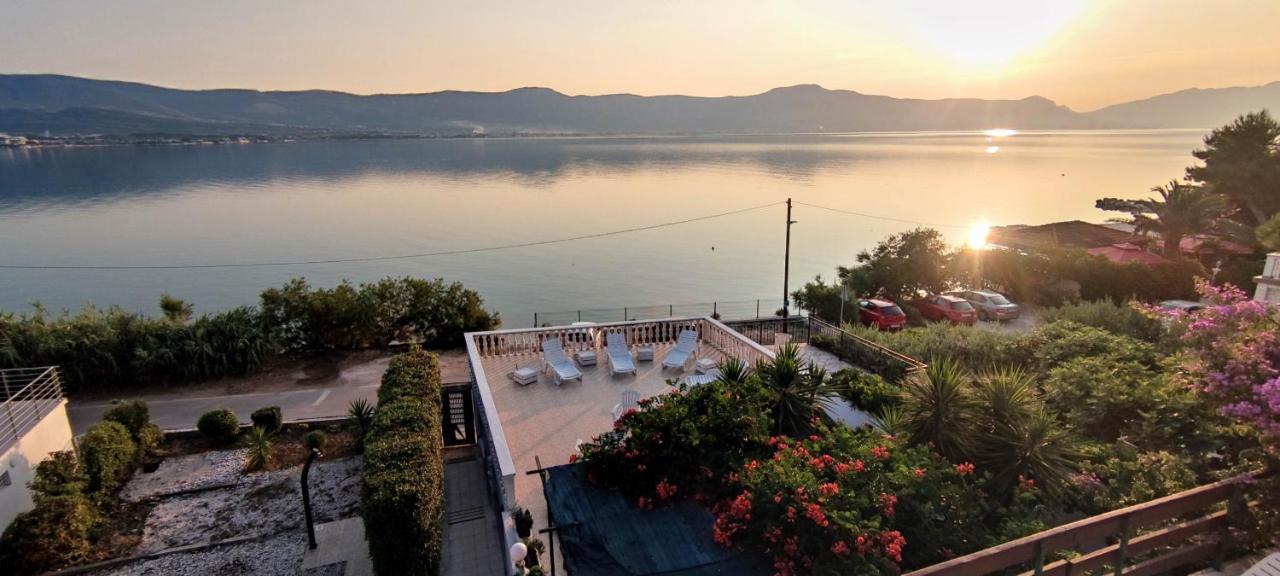 Villa Fjaba - By The Sea - With The Big Terraces & Great Sea View Трогир Экстерьер фото