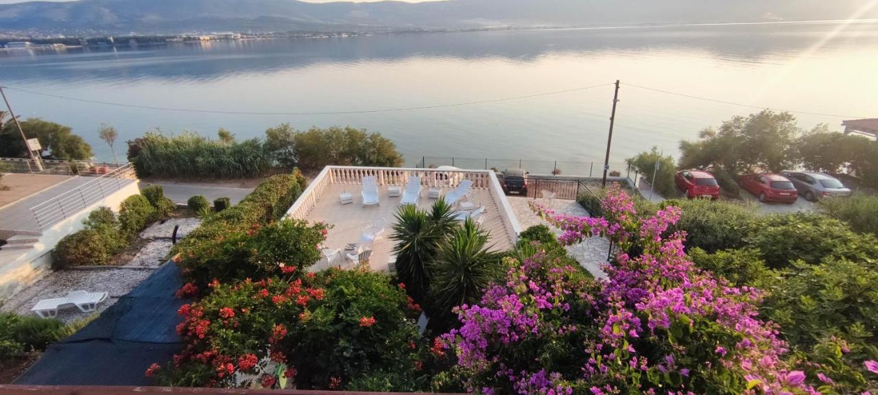 Villa Fjaba - By The Sea - With The Big Terraces & Great Sea View Трогир Экстерьер фото