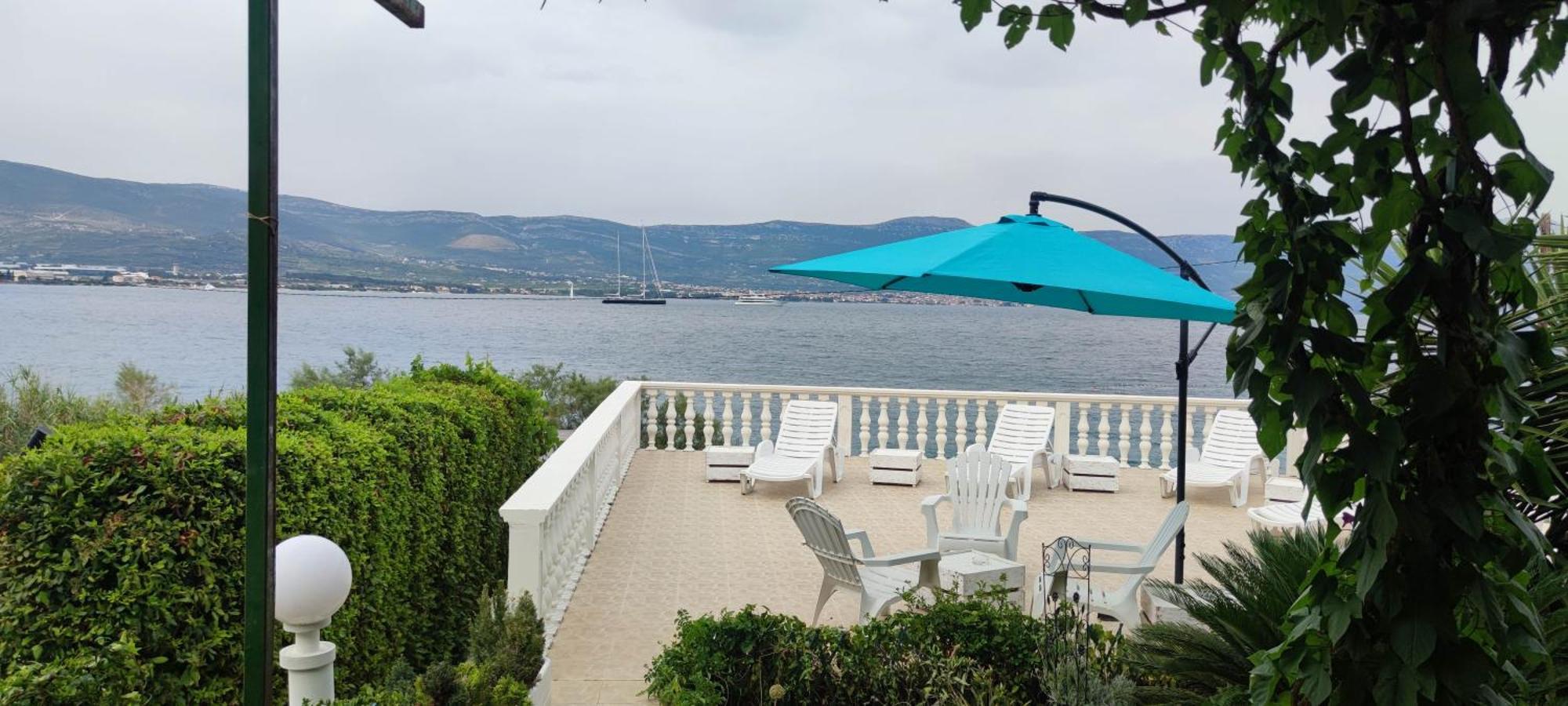 Villa Fjaba - By The Sea - With The Big Terraces & Great Sea View Трогир Экстерьер фото